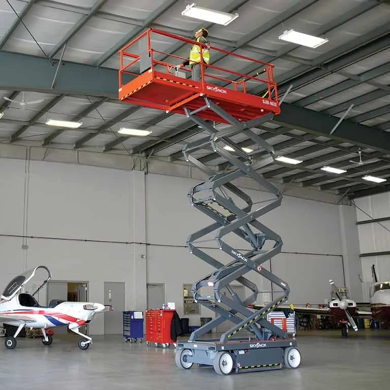 Skyjack SJ4626 9.9m Electric Scissor Lift hire - Scissor lifts